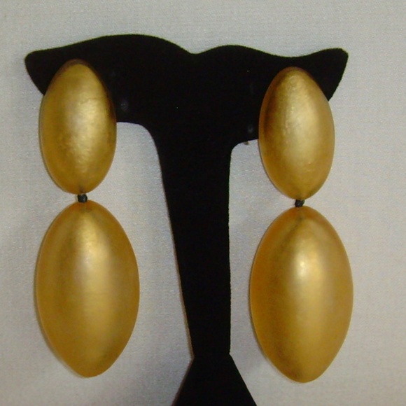 MONIES Frosted Lucite Over Gold Foil Dangle Clip-On Earrings - Picture 4 of 15